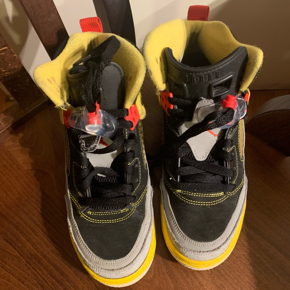 Nike Air Jordan Spizike High-Top Sneakers - Black, Yellow, silver 6.5 Y EU 39